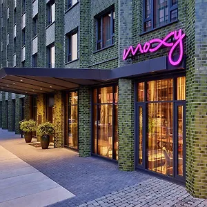 Moxy Muelheim 3*, Colónia Alemanha